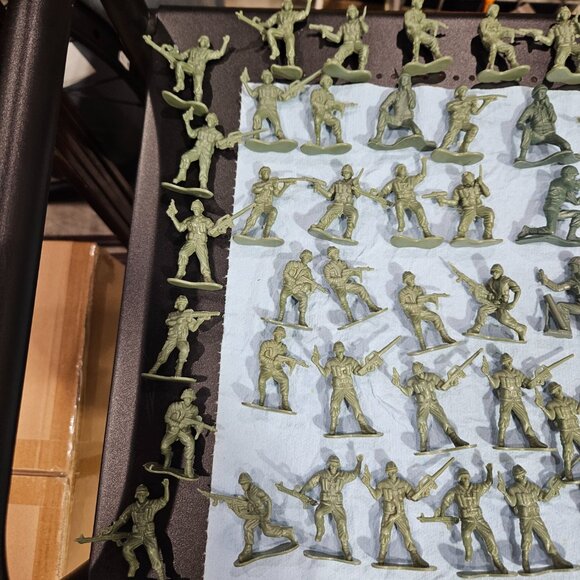 Lot of plastic army men - Picture 7 of 9